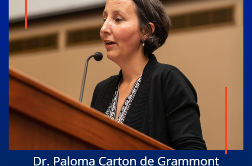 Photo of Dr. Paloma Carton de Grammont speaking at a podium.